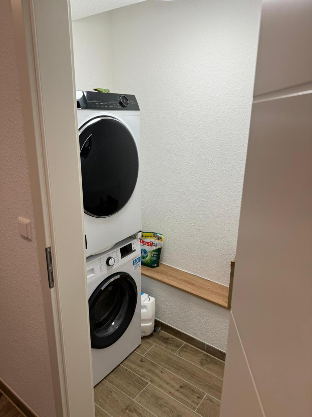 Studio Zimmer In Innenstadt 卡尔斯鲁厄 外观 照片