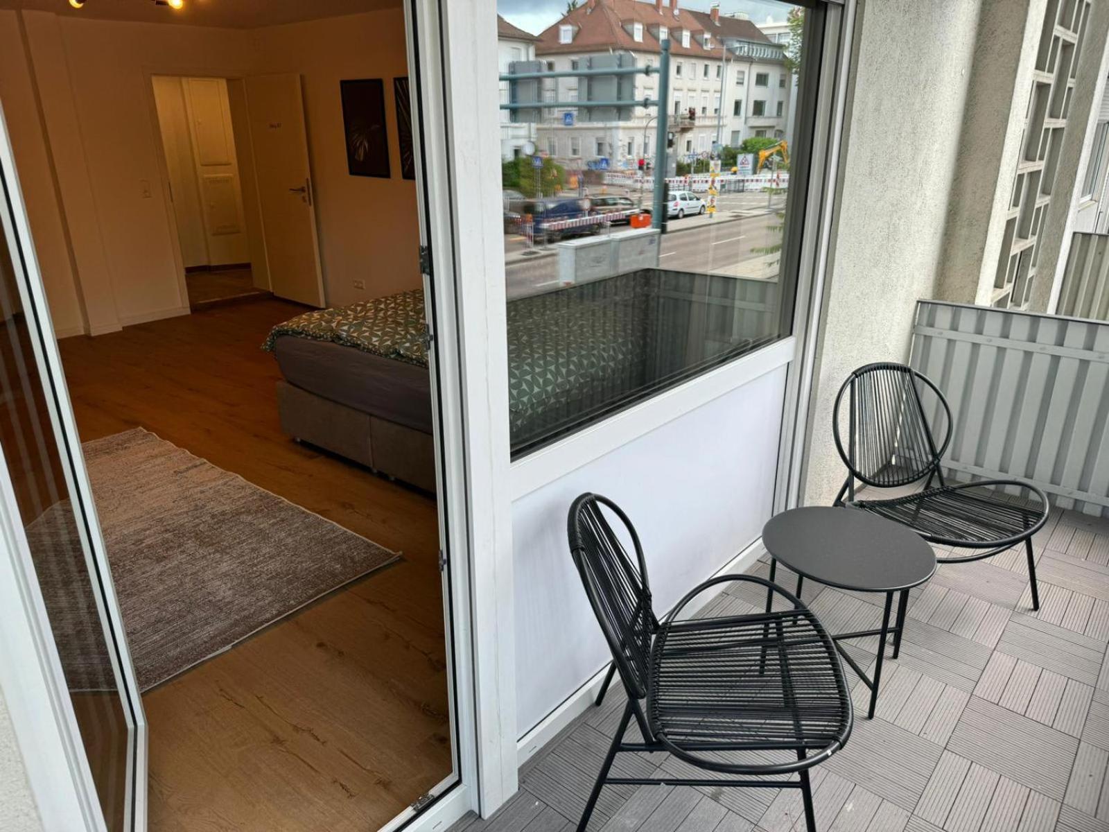 Studio Zimmer In Innenstadt 卡尔斯鲁厄 外观 照片